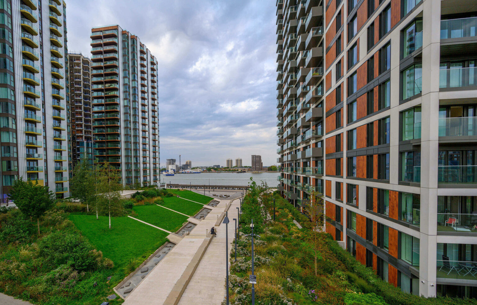 ROYAL ARSENAL RIVERSIDE – Cleta London